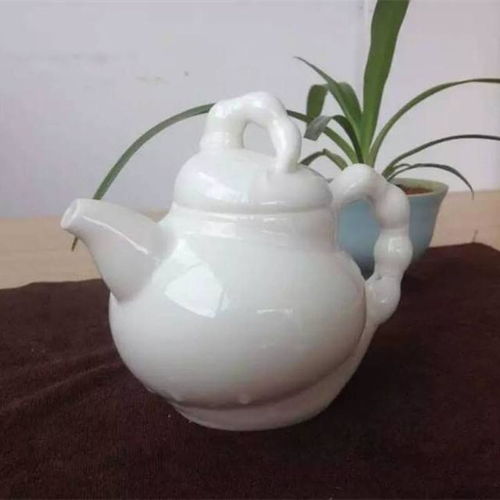 世界陶瓷之都 真正的王者，特產‘豬油白’與景德鎮瓷器之辯