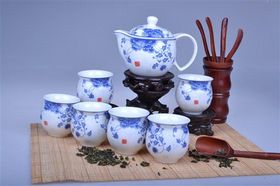 景德鎮瓷器 千年窯火鑄就的東方藝術瑰寶