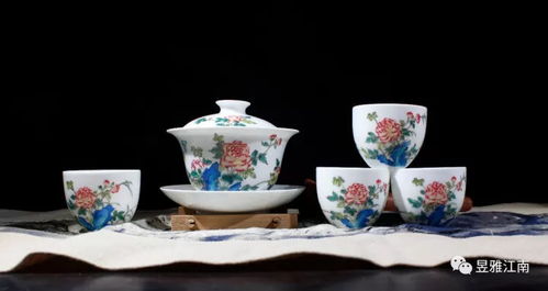 景德鎮瓷器 手工坯琺瑯彩，花開富貴映雅韻