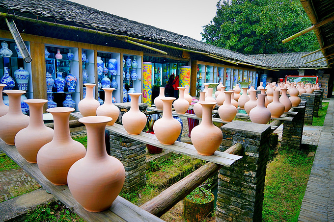 景德鎮(zhèn) 熱火中煉出的陶瓷之美